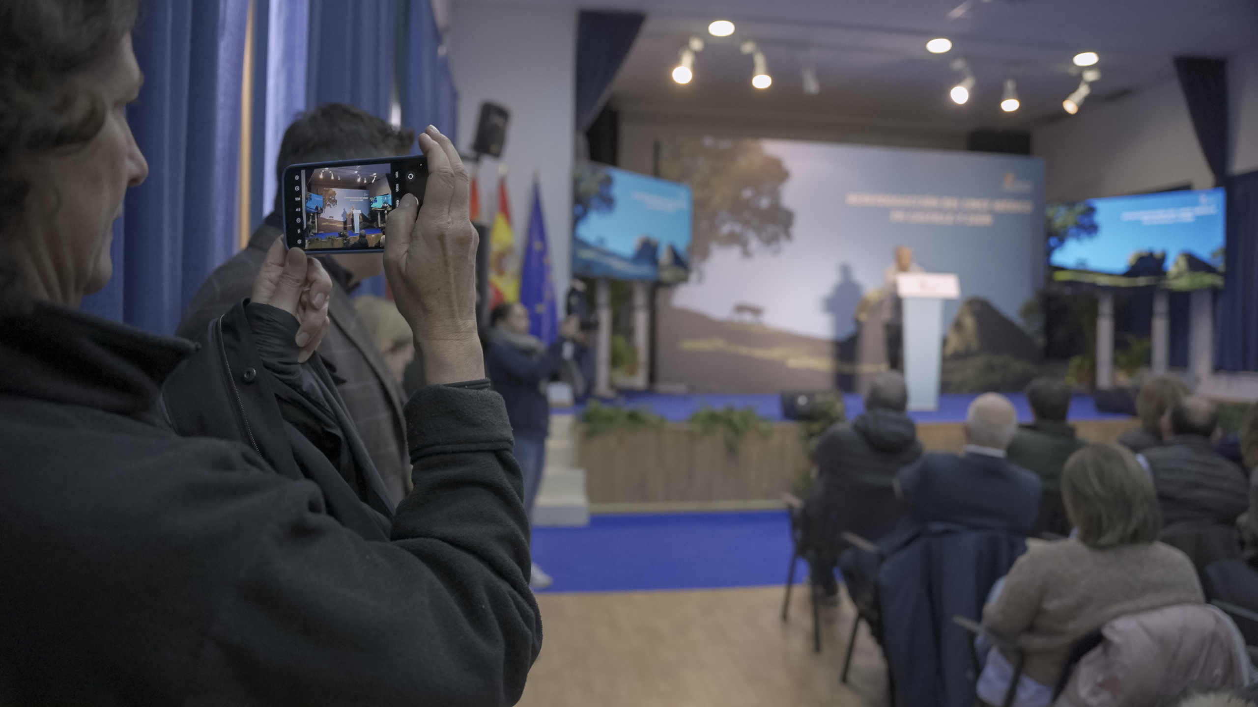 Politicos en el Evento liberación de dos linces ibéricos en Astrudillo, Palencia - El Retorno del Guardián, documental sobre la reintroducción del lince ibérico en Monegros sur (Aragon), Agencia de comunicación: Apache Comunicación